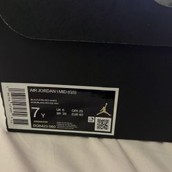 Air Jordan 1 mid