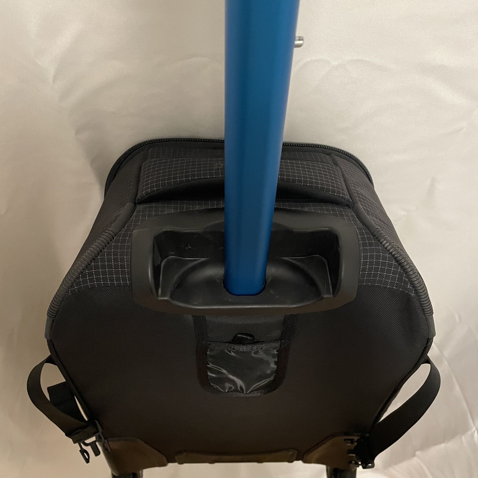 PACSAFE corsage 21 Wheeled Carry On 50105 RFID