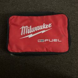 Milwaukee Taladro M12 