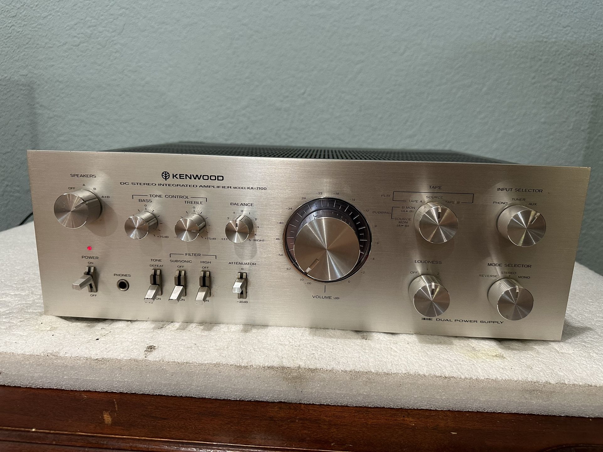 Vintage Kenwood KA-7100 DC Stereo Integrated Amplifier