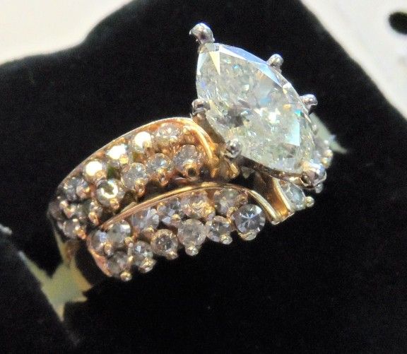 14K GOLD 2CT DIAMOND MARQUES LADIES RING