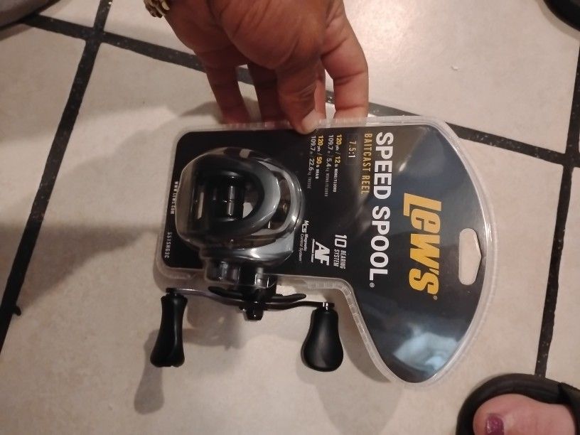 Lew's Speed Spool Baitcast Reel - Right - 7:5:1