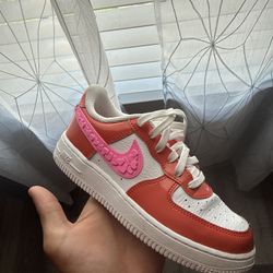 Nike Air Force 1 Low GS Valentine’s Day Hearts Pink Orange Kids Sneakers Clean Size 2Y