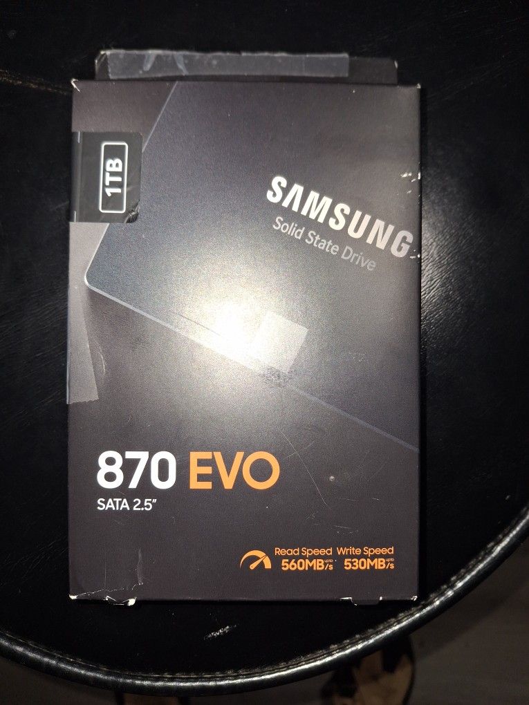 SAMSUNG 870 EVO SATA SSD 500GB 2.5” Internal Solid State Drive, Upgrade PC or Laptop Memory and Storage for IT Pros, Creators, Everyday Users, MZ-77E5
