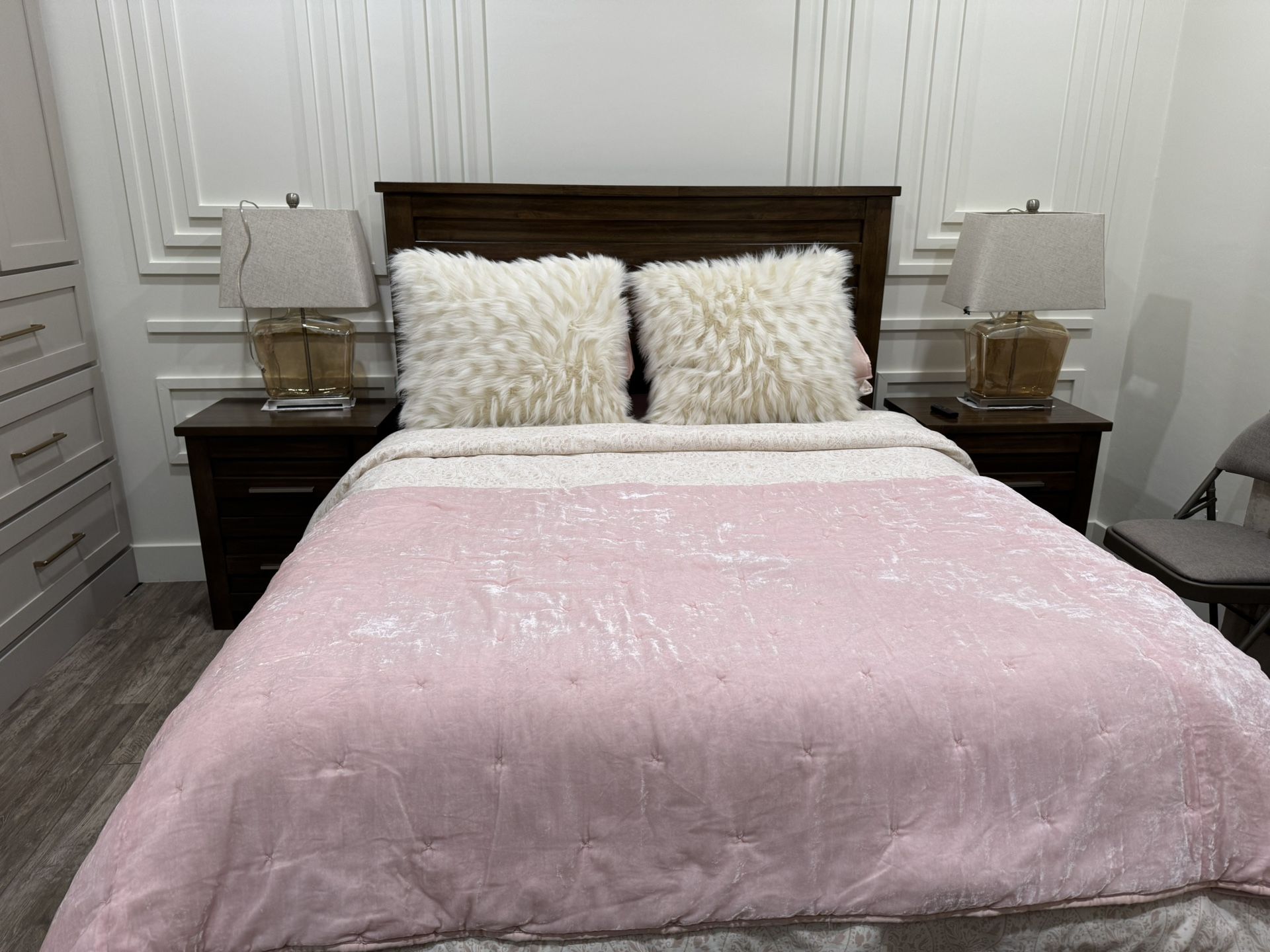 Queen Bedroom Set