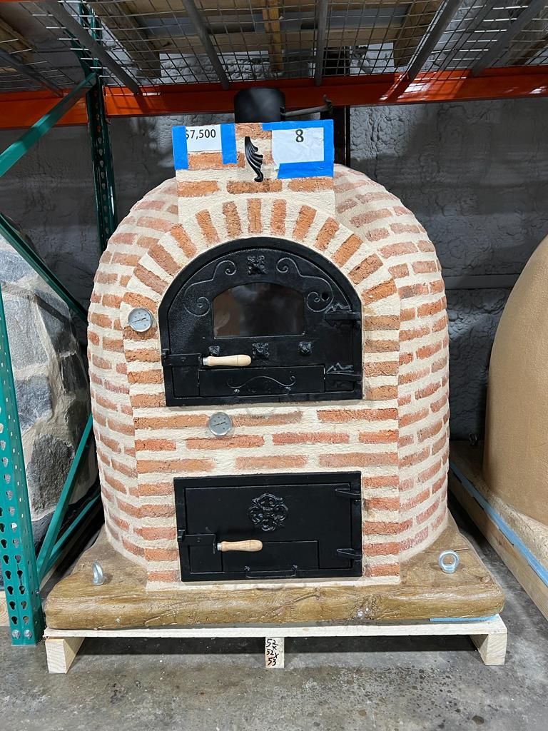 Horno de pizza hecho en barro refractario De España , horno de leña .