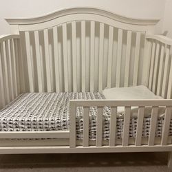 Infant/Toddler Bed