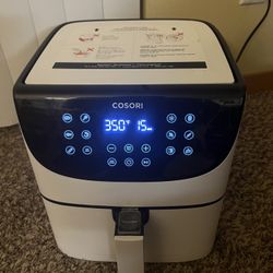 COSORI Air Fryer …. Light Used 