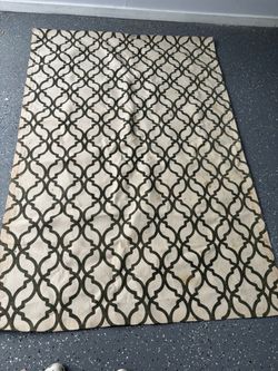 5x7 Trellis Area Rug – Indoor/Outdoor Moroccan Quatrefoil Pattern