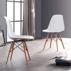 White dining chairļ¼$50/2pc
