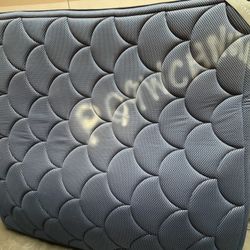  FREE- DreamCloud Premier Rest, King mattress