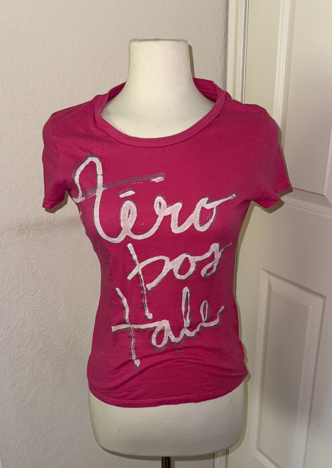 Aeropostale Women's Pink Graphic Tee