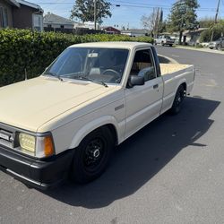 1988 Mazda B2200