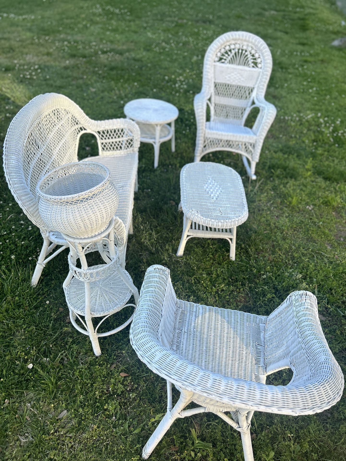 Beautiful Wicker Outdoor Furniture 