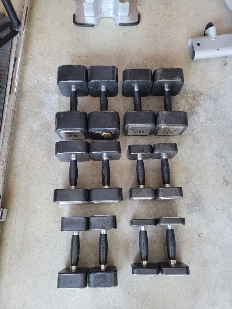 Reebok Dumbbells (2x5Lbs,2x8Lbs,2x10Lbs,2x15Lbs,2x20Lbs,2x25Lbs) for $150 Firm (WALNUT 91789)