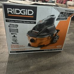 Ridgid 4 Gallon Portable Wet/Dry Vac 