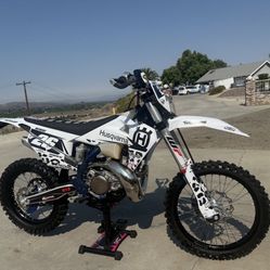 2023 Husqvarna TE 300i TPI – Like New / Pristine Condition