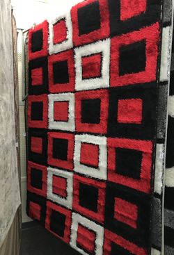 Brand new Gloria Shaggy Area Rug, 5x7’