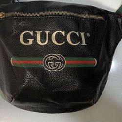 Authentic GUCCI 523588 Logo Print Half Moon Hobo Bag Shoulder Bag Leather Black