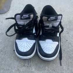 Nike shoes 4Y