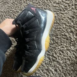 Women Jordan’s Sz 7