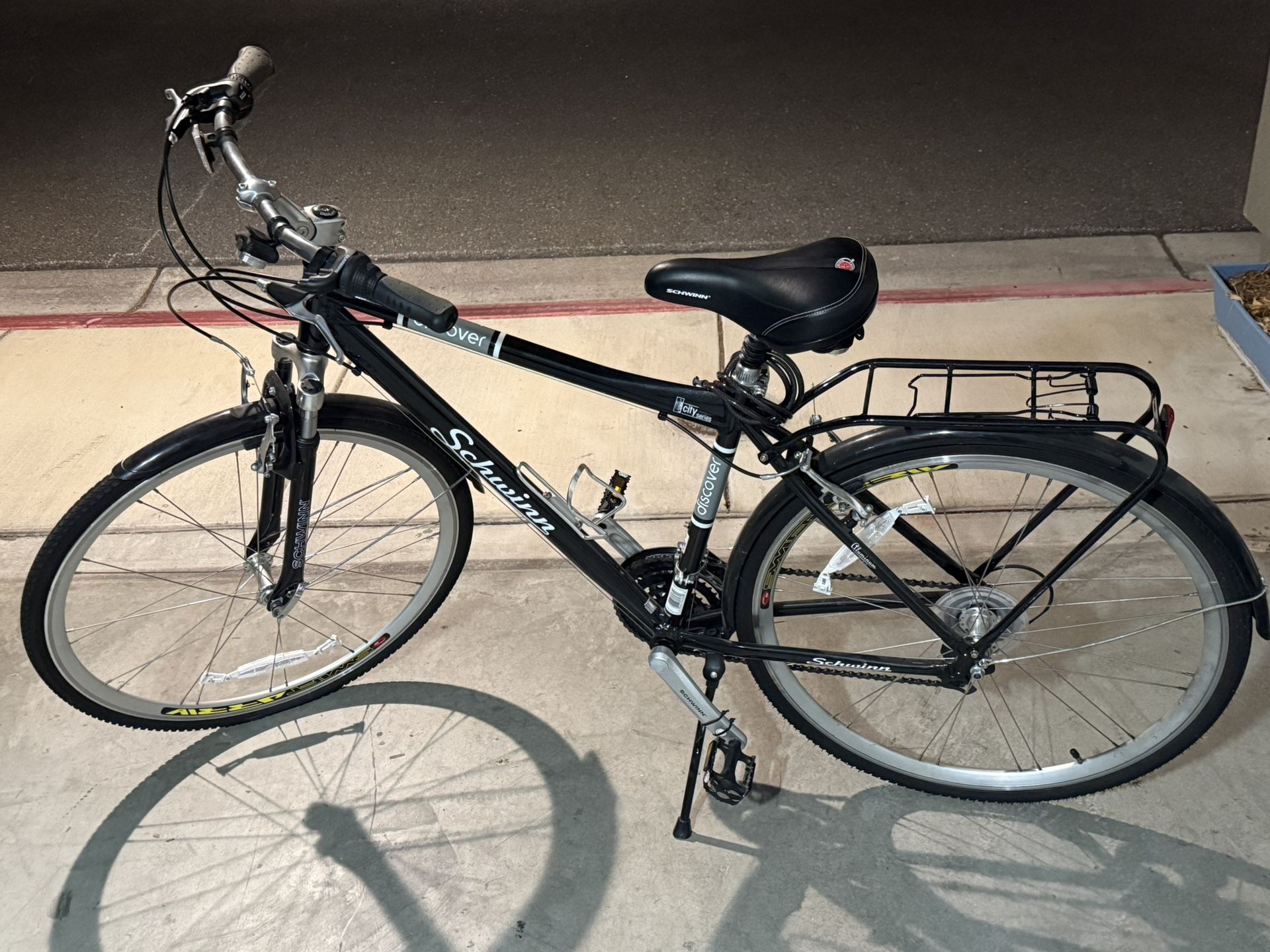 Schwinn Discover Hybrid Schwinn Bike Hybrid Womens Schwinn 700c