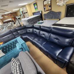 Sectional 6Pcs Total And Includes Pillows And 3 Recliners 
