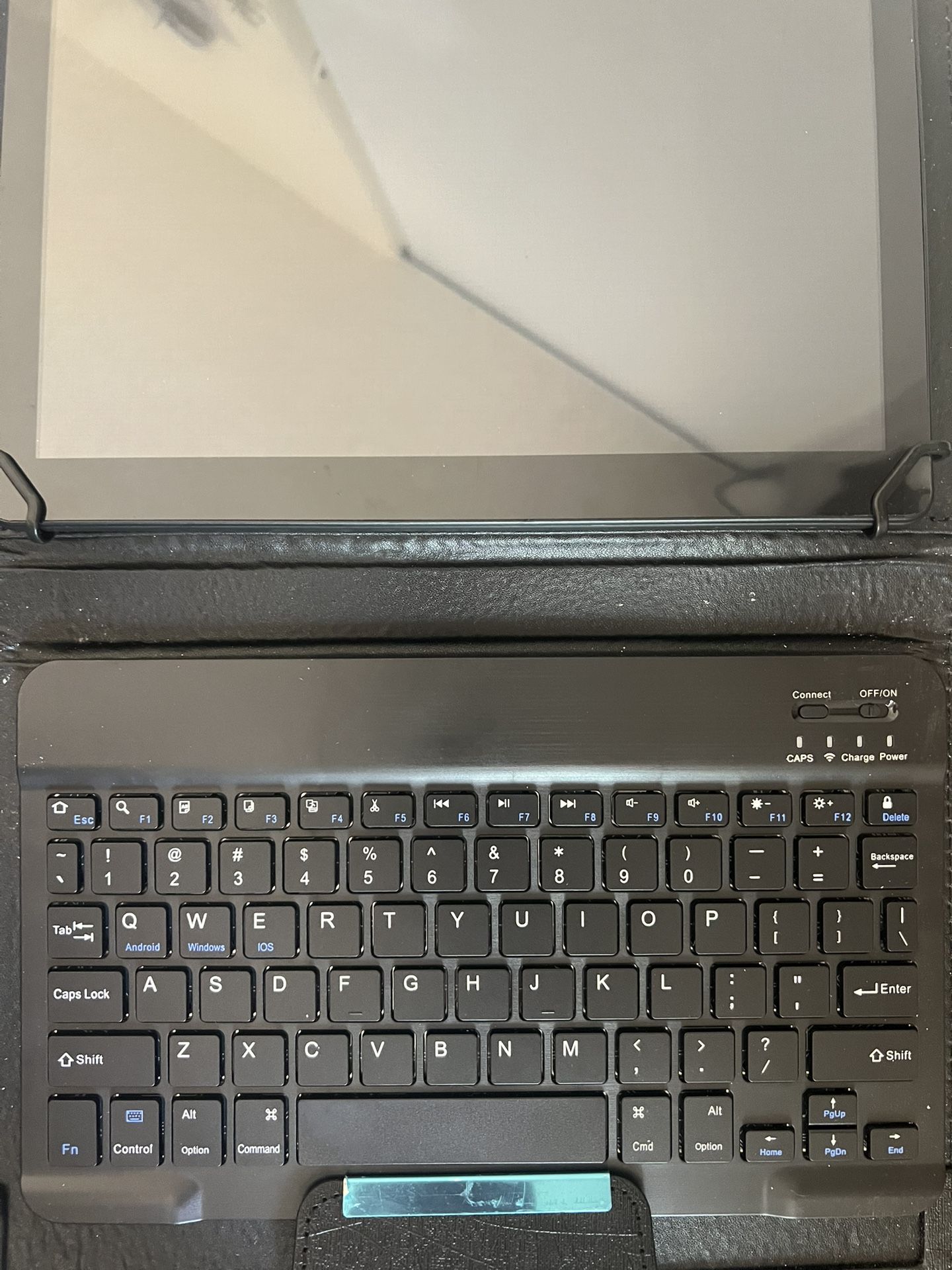 Tablet/ Laptop Tablet With Keyboard
