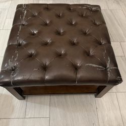 Cushioned Coffee Table (Free - Downtown)