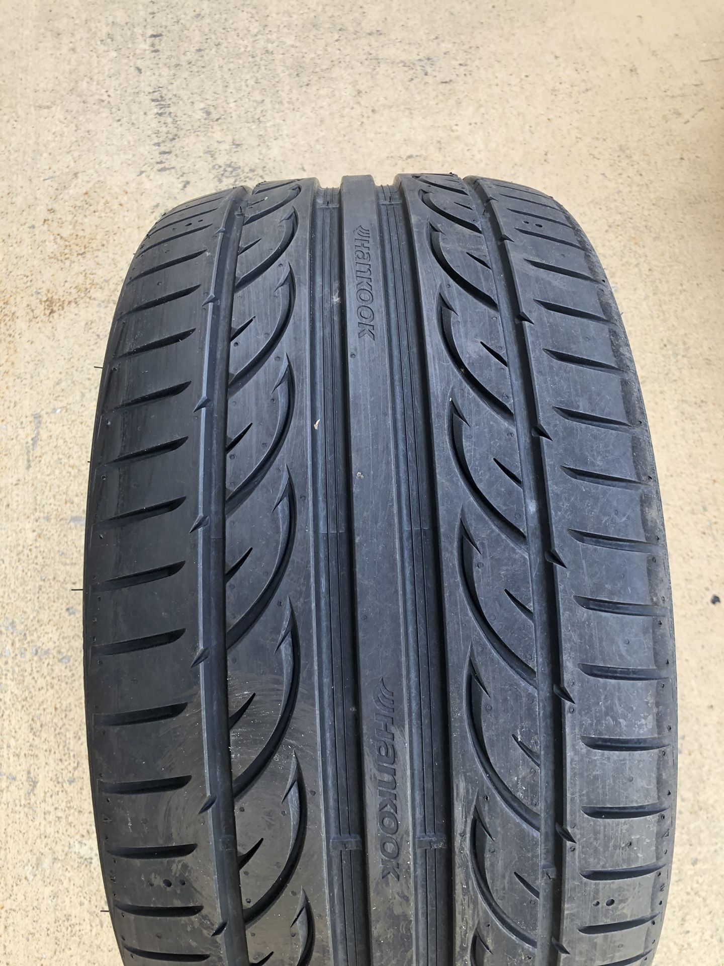 255/30ZR19 Hankook Ventus V12 Evo 2 Tire with 19” AMG rim for Sale in Jacksonville, FL OfferUp