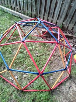Jungle gym