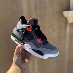 Retro 4s 