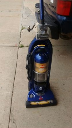 Bissell Lift-Off pet friendly upright vacuum used
