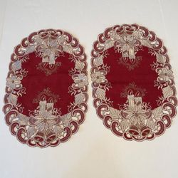 Red Christmas Placemats Set of 2 Embroidered Poinsettia Candle Bell Oval Holiday