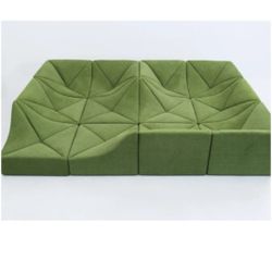 BRAND NEW DUNE SOFAS SET 12pcs size 9X7X9X7FT polyster green fabric. CUSTOM made available