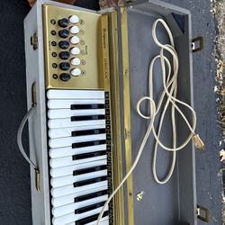 Vintage Orcoa Model 211 Companion Chord Organ~ Made in Italy 