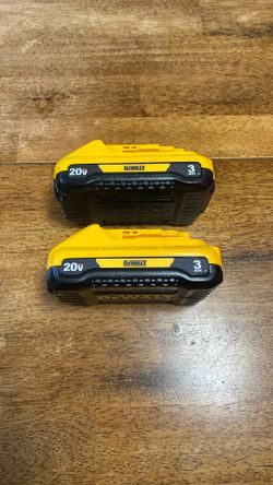 Dewalt 20v (2) Battery !!!!!! 