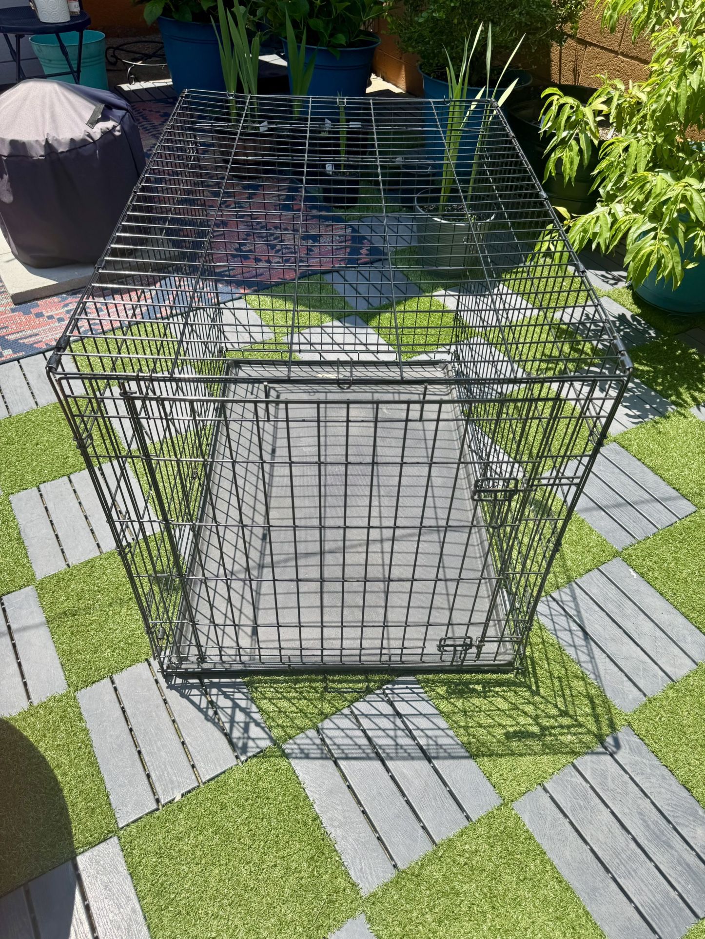XL 42” Collapsable Dog Crate