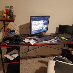 Gaming Desk In Excellent Condition 