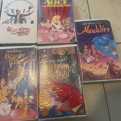 Vintage Vhs classic movies Cinderella, Free Willy, Pinocchio, Aladdin