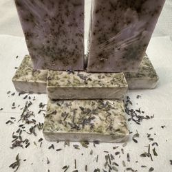 Hamdmade Oatmeal and Lavander soaps
