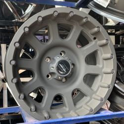 17” Pro Comp Wheels 7032