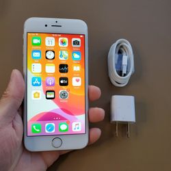 iPhone 6s - UNLOCKED - Like New  