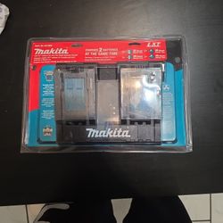 Makita Battery Charger 