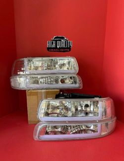 Chevy Tahoe  2000-2006 headlights