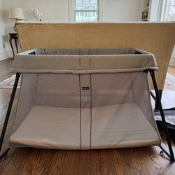 Baby Bjorn Travel Crib Light