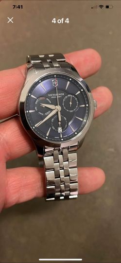 victorinox watches