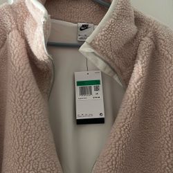 Women XL NIKE puffer Jacket 