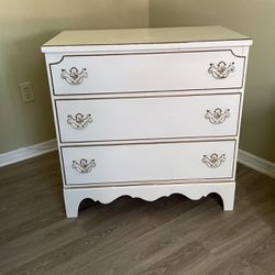 Two Piece Dressers With An End Table Set