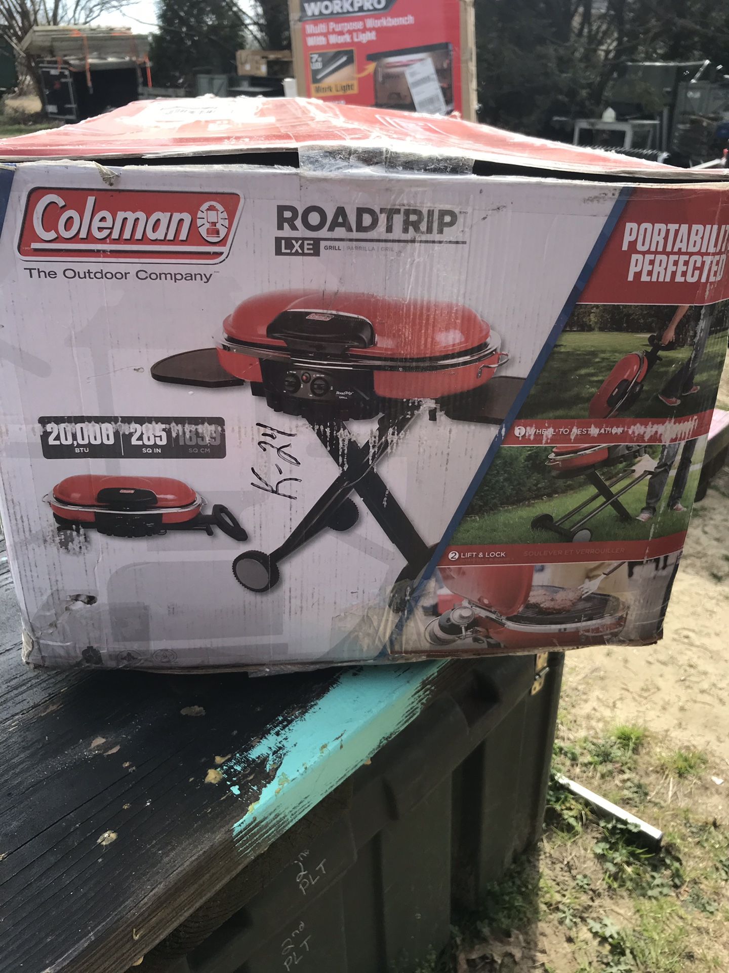 Coleman Roadtrip LXE Portable Propane Grill